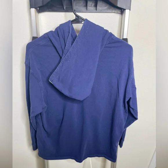 Champion hooded long sleeve shirt in great used condition. - Picture 3 of 3